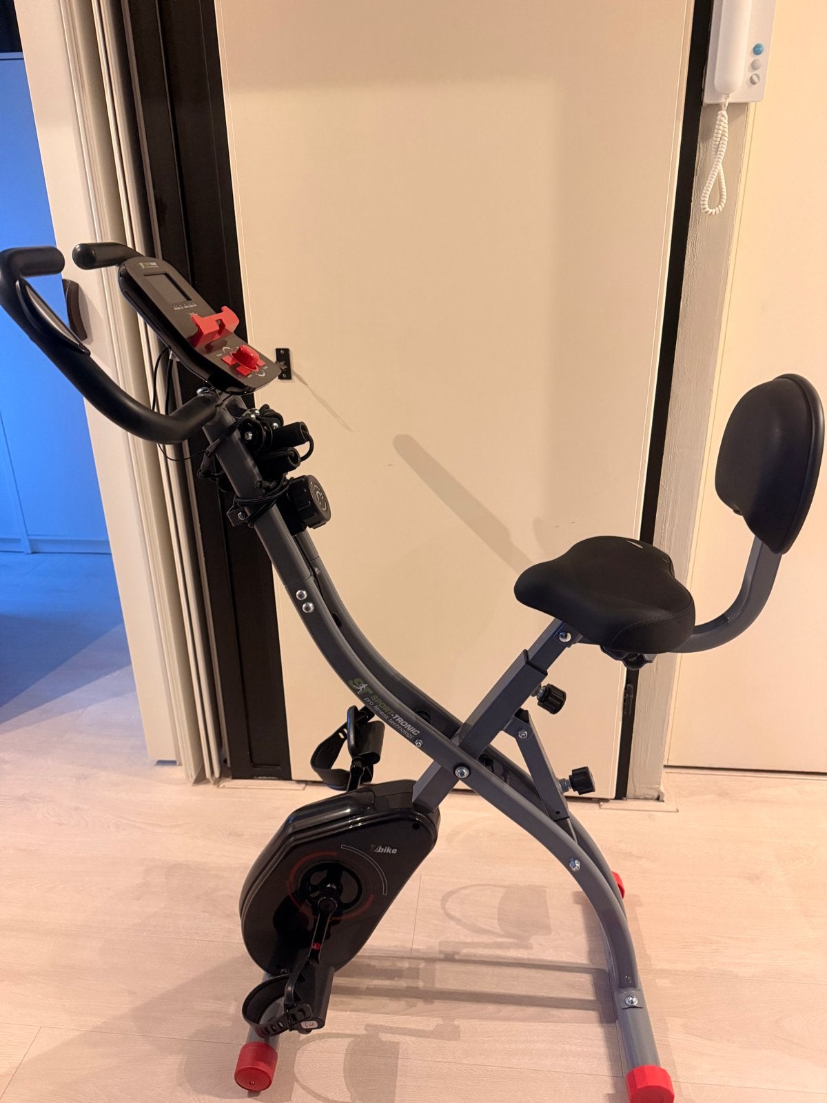 Hometrainer - Compact en Opvouwbaar, Ophalen, Gebruikt, Metaal, Benen