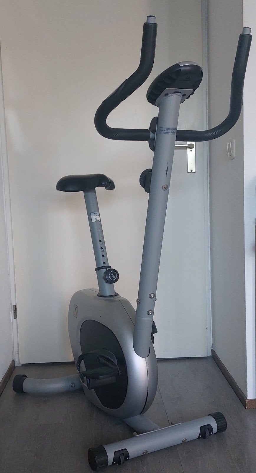 DOMYOS Hometrainer Magnet 7000, Ophalen, Buik, Aluminium, Zo goed als nieuw