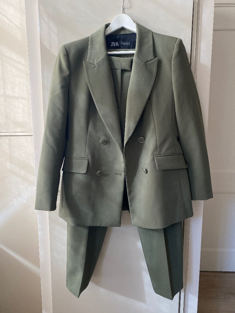 Zara pak: legergroene blazer en pantalon, Kostuum of Pak, Zara, Maat 42/44 (L), Ophalen of Verzenden