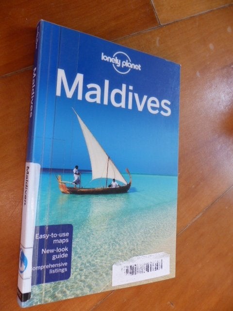 reisgids Malediven Maldiven Maldives, Ophalen of Verzenden, Reisgids of -boek, Azië, Gelezen