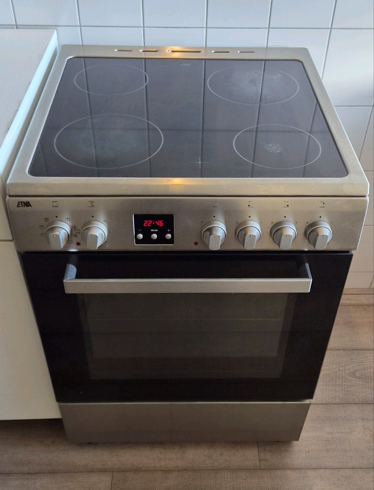 Etna Elektrisch Fornuis - Ovenmodule defect, kookplaat werkt, Ophalen, Gebruikt, 60 cm of meer, 4 kookzones