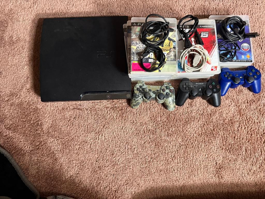 PlayStation 3 met 3 controllers en veel games, Spelcomputers en Games, Games | Sony PlayStation 3, 3 spelers of meer, Ophalen of Verzenden