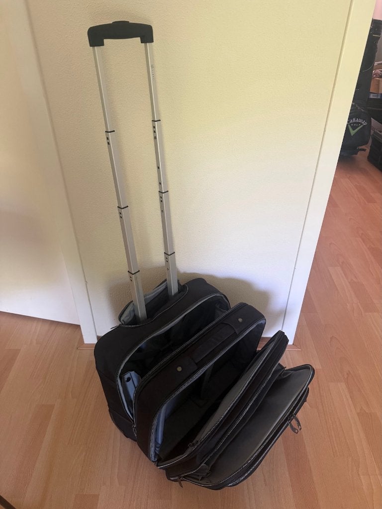 Luxe Bugatti Business Laptoptrolley / Overnighter, Computers en Software, Ophalen, Trolleytas, Zo goed als nieuw, Zwart