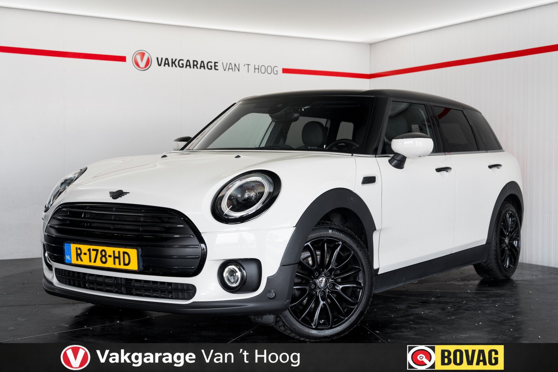 MINI Clubman 1.5 Business Edition|Afn.Trekhaak| (bj 2022), Auto's, Mini, Gebruikt, 715 kg, Wit, 19 km/l