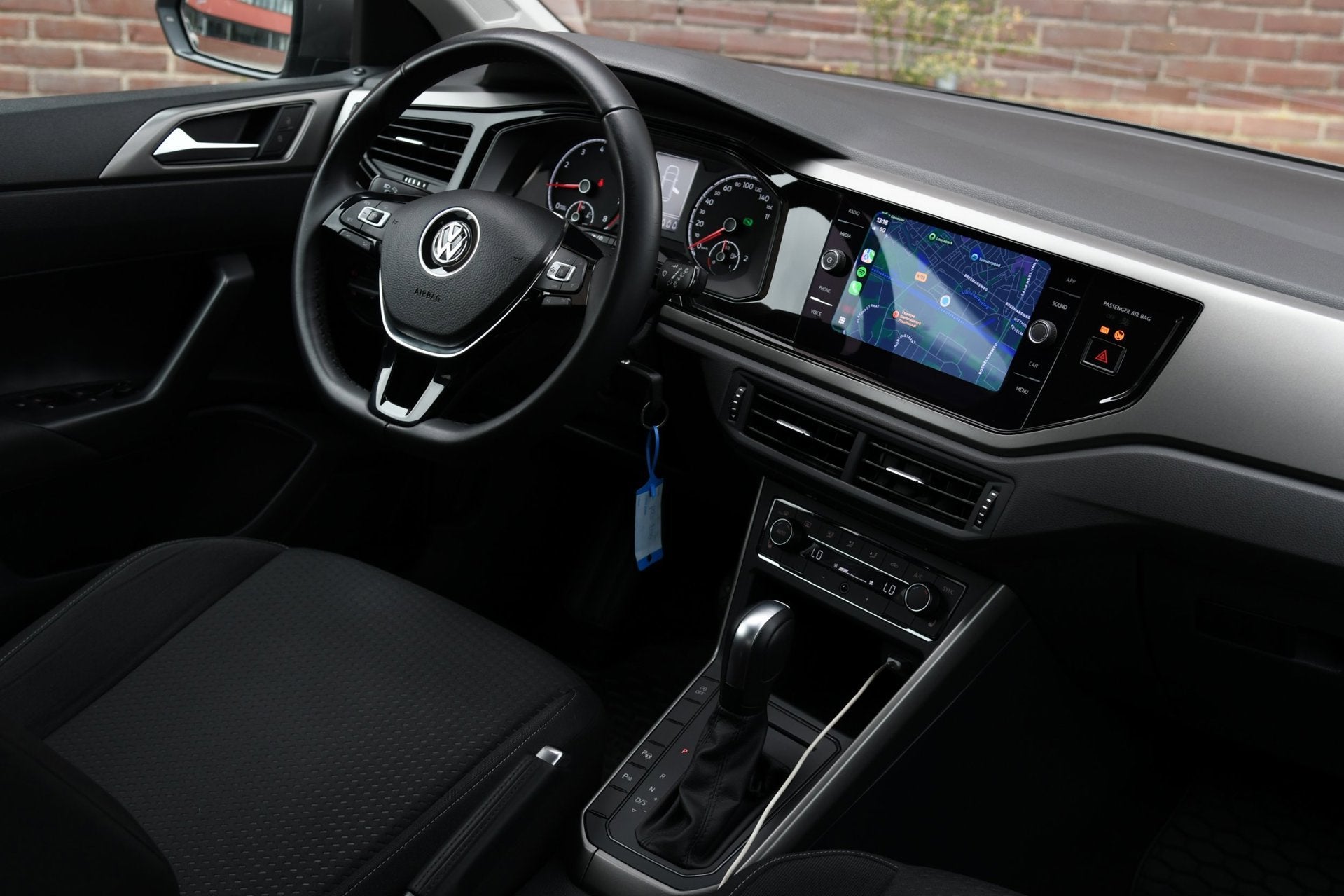 Volkswagen Polo 1.0 TSI Highline DSG CARPLAY|CAMERA|XENON, Dealer onderhouden, 116 pk, Bedrijf, Nieuw