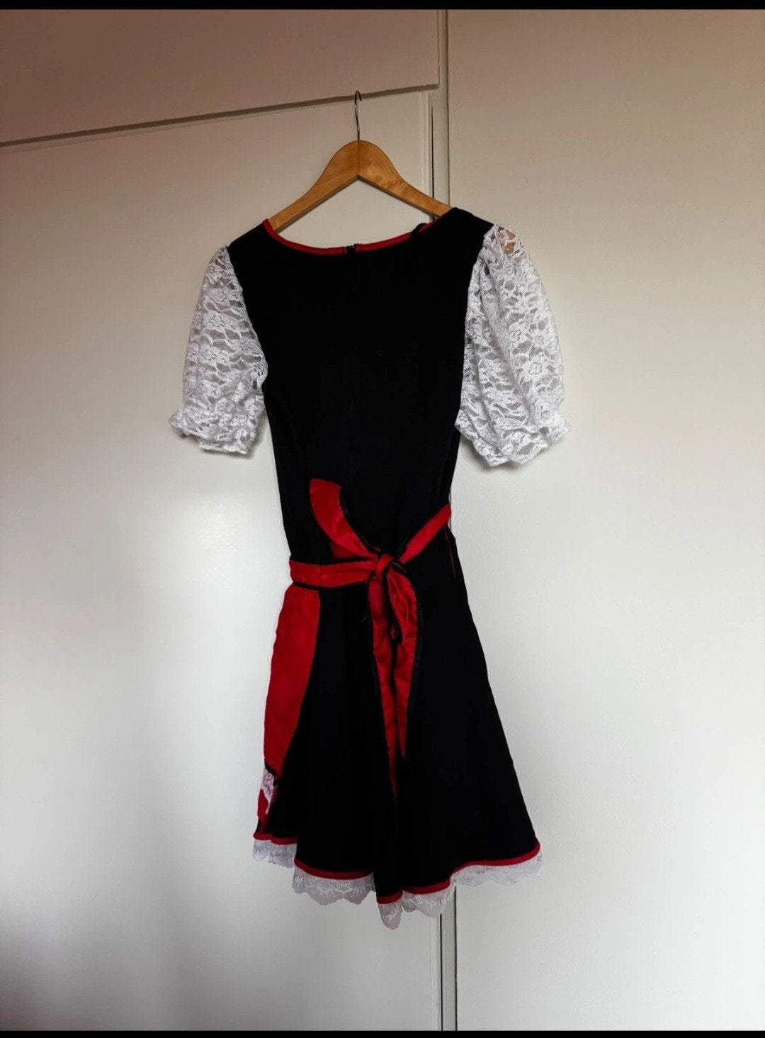 Dirndl maat S, Ophalen of Verzenden, Zo goed als nieuw, Maat 36 (S), Overige thema's