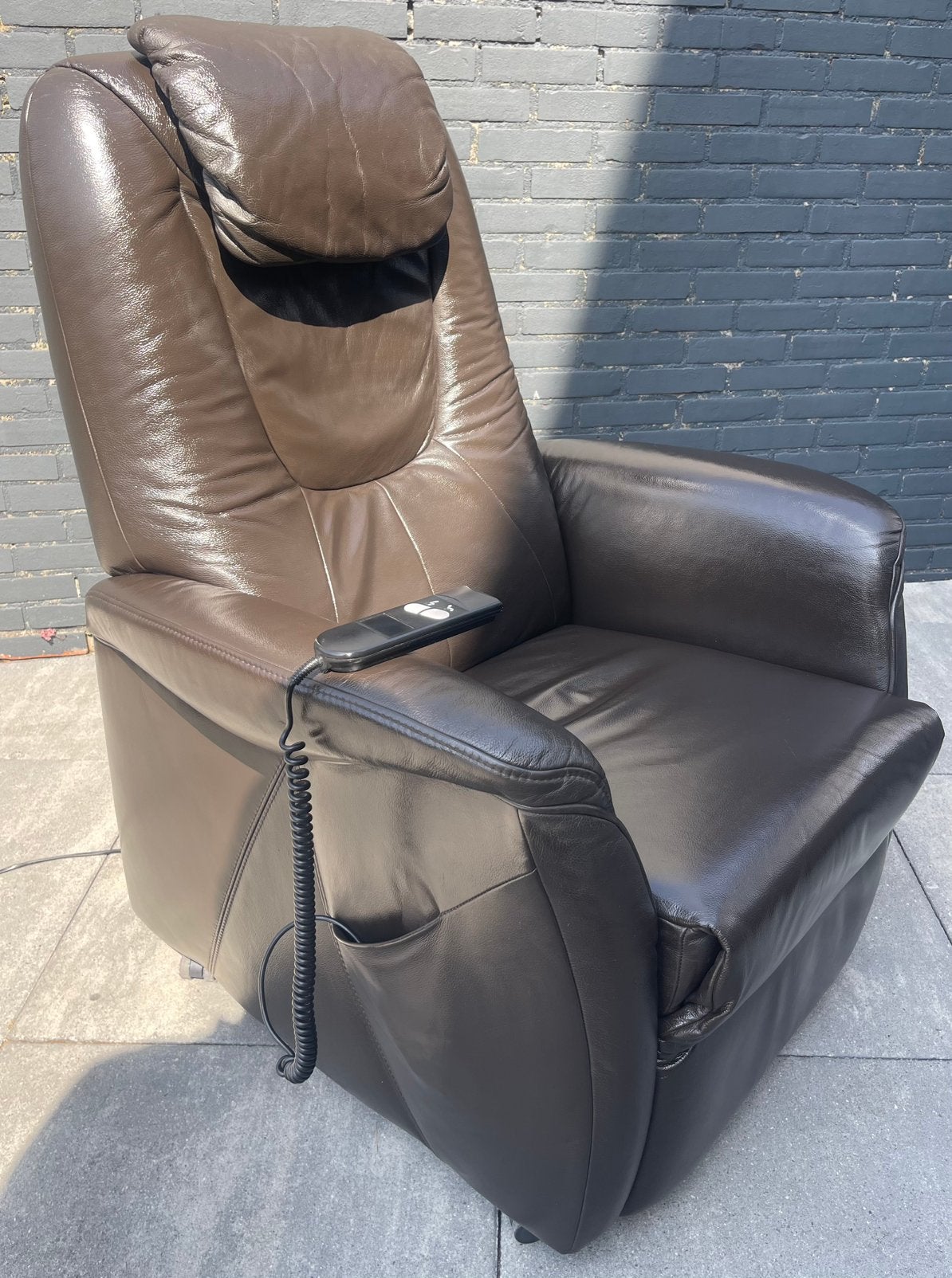 Elektrische sta op relax stoel Merk Himolla bezorgenmogelijk, Huis en Inrichting, Fauteuils, Ophalen, Leer