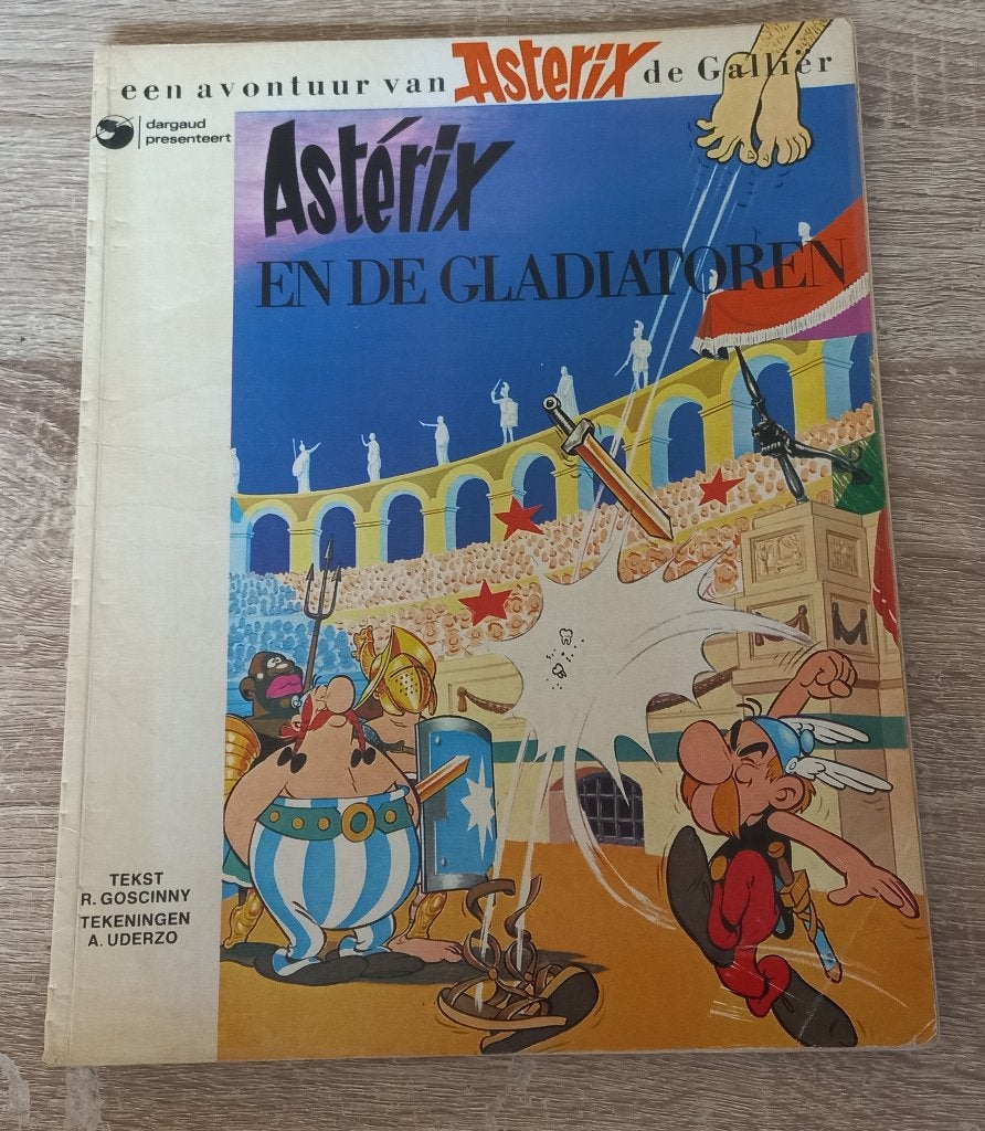 Asterix en de Gladiatoren (1977), Gelezen, Eén stripboek, Ophalen of Verzenden, Goscinny & Uderzo