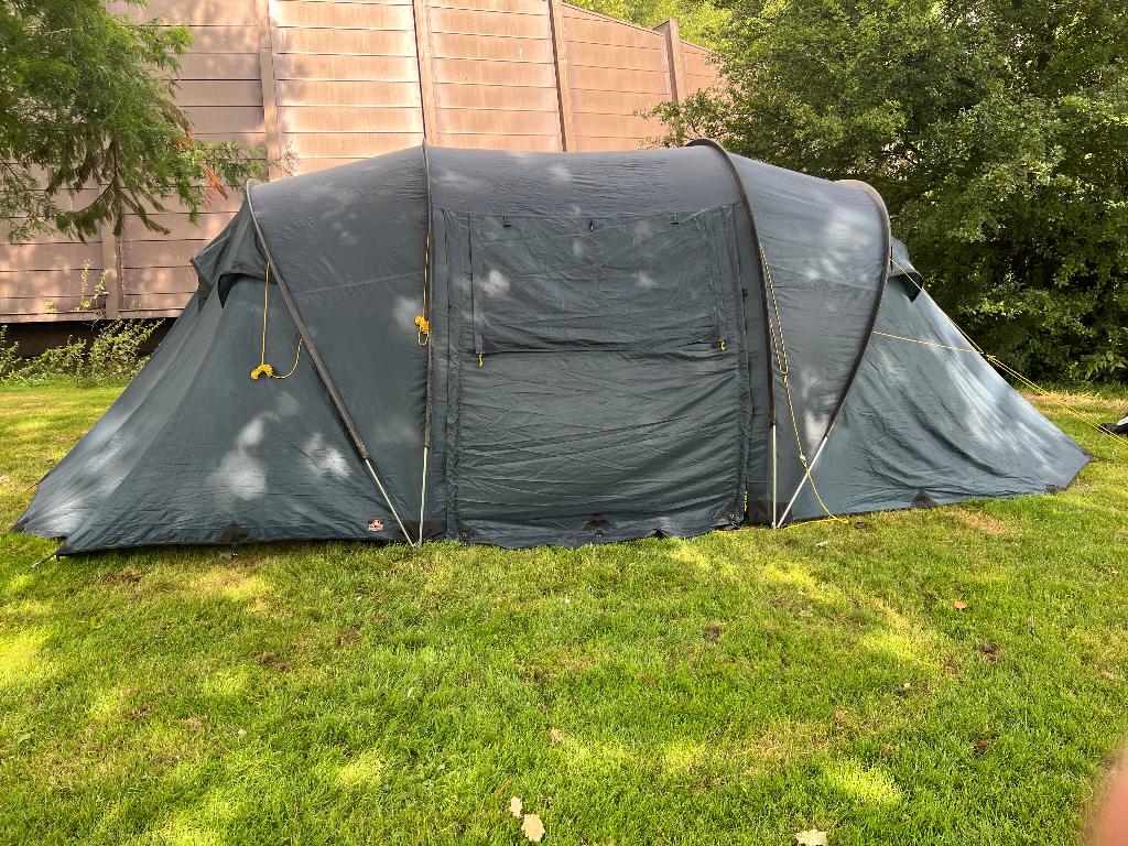 Mooie Kampeer TENT, Ophalen, Zo goed als nieuw, Tot en met 6