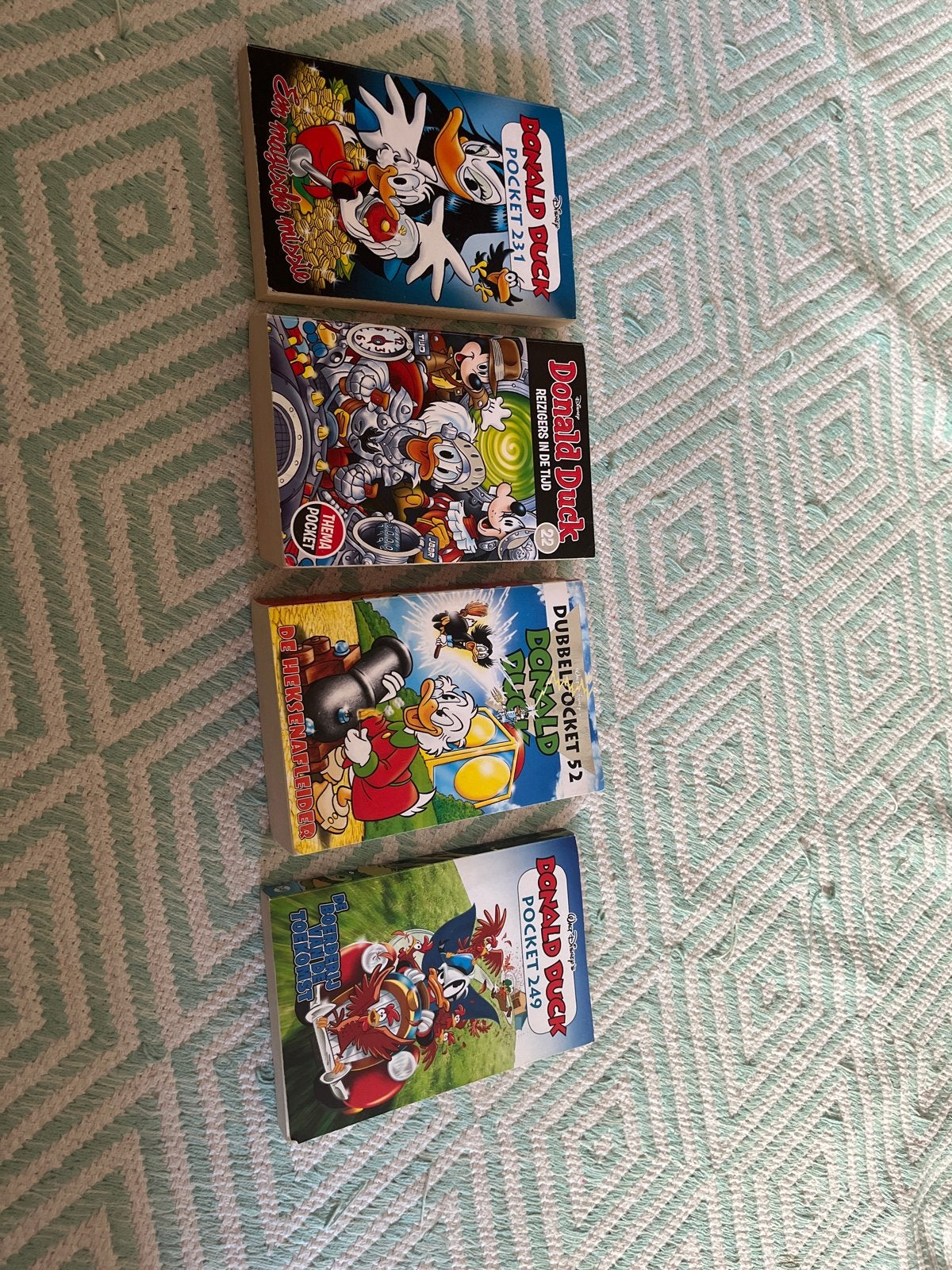 Donald Duck Pockets en Dubbelpocket - Gelezen, Meerdere stripboeken, Ophalen of Verzenden, Gelezen
