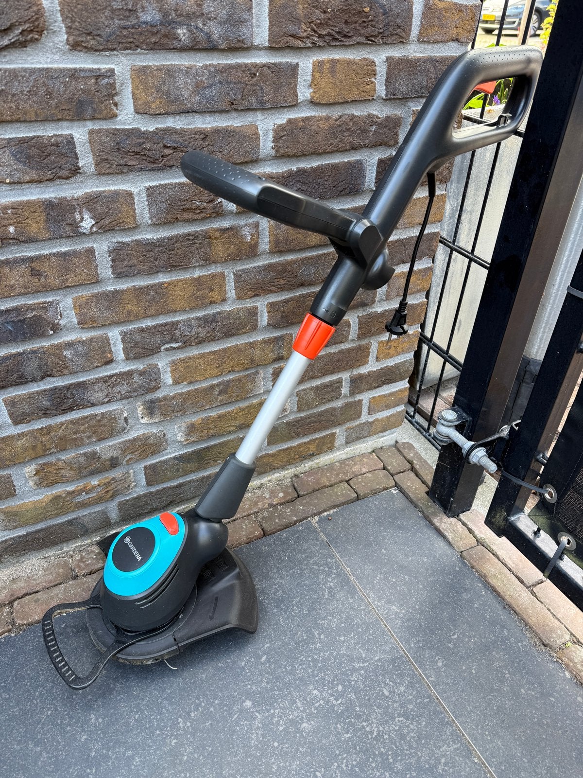 Gardena EasyCut 450/25 elektrische trimmer, Ophalen, Zo goed als nieuw, 10 tot 30 cm, Elektrisch