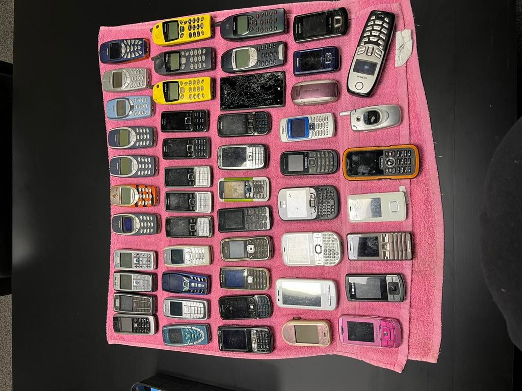 Retro mobiele telefoons , nokia , samsung , LG , siemens ,, Ophalen, Gebruikt