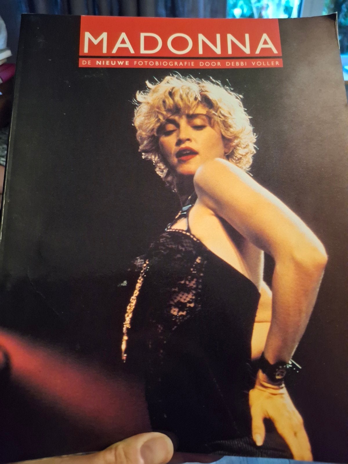 Madonna, Gelezen, Artiest, Ophalen of Verzenden, Debbi Voller