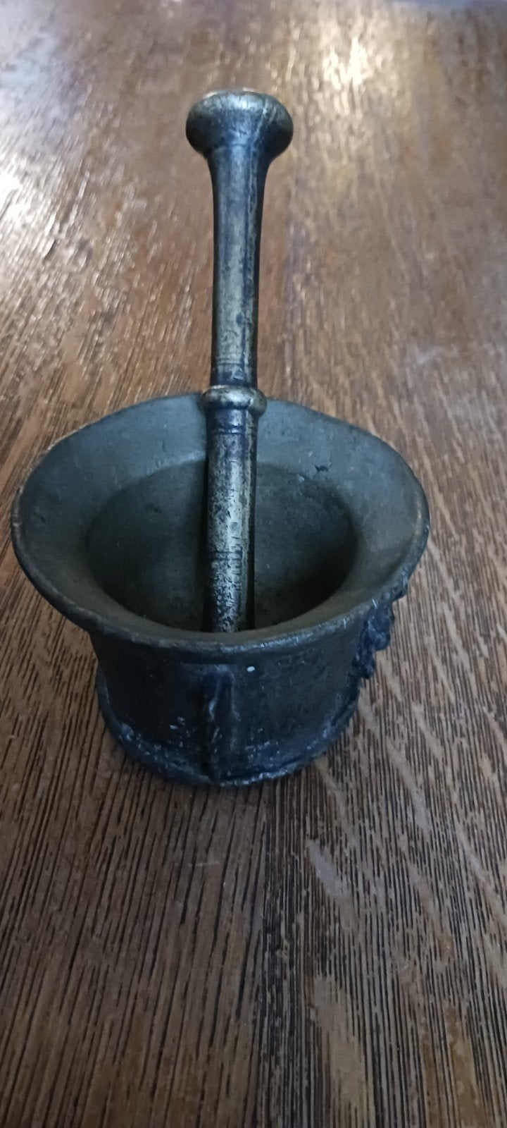 BRONZEN SPAANSE VIJZEL MET STAMPER 17 / 18 EEUW  MET RIBBEN, Antiek en Kunst, Ophalen of Verzenden