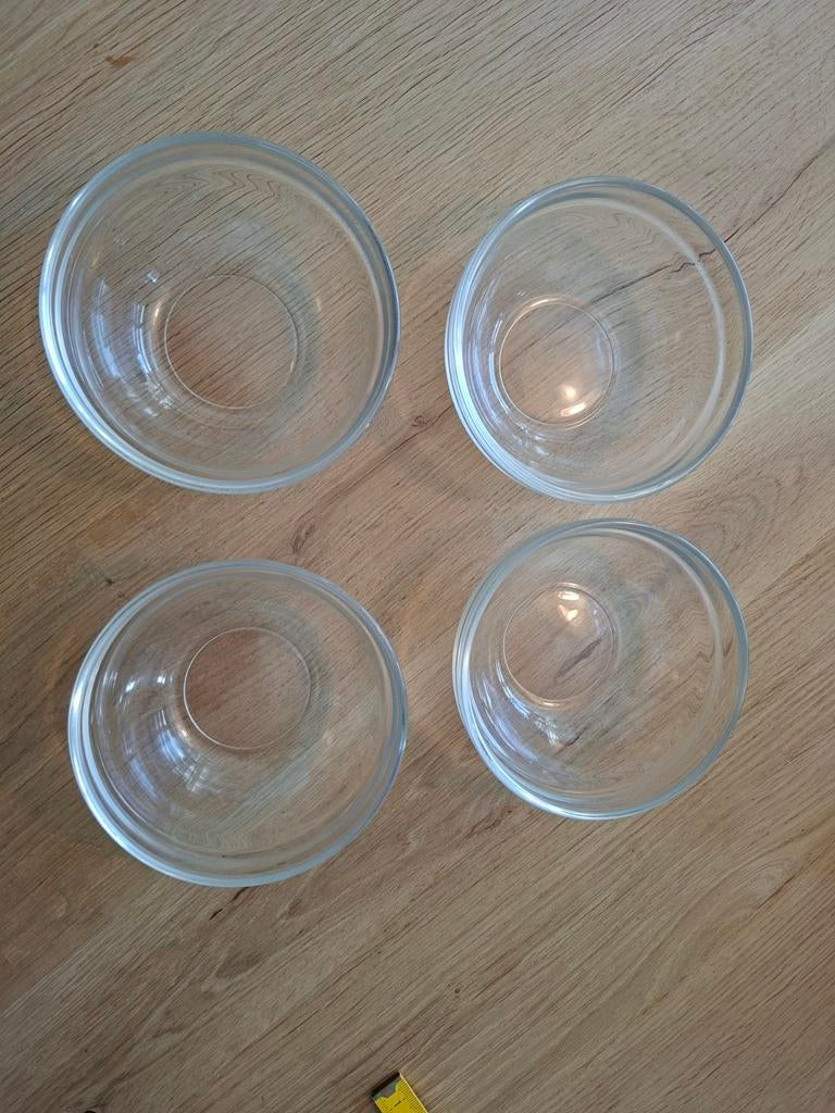 Set van 4 glazen kommetjes met gebruikssporen, Gebruikt, Schaal, Rond, Ophalen of Verzenden