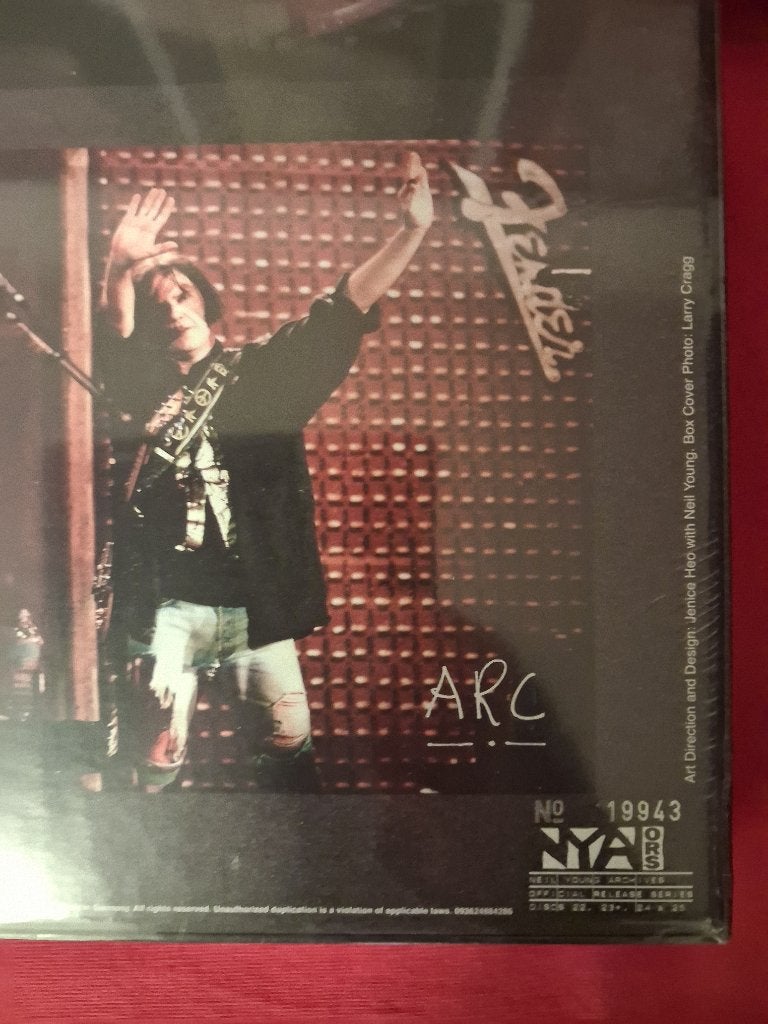 Foto 8 van Neil Young lp-box Official Release Series Discs 22,23,24&25