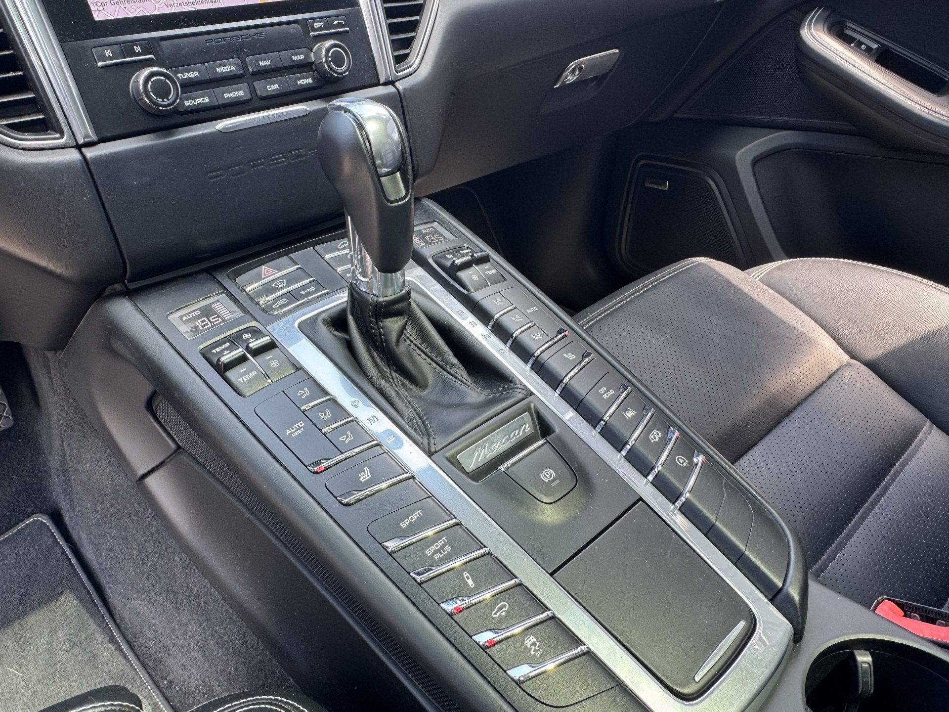 Foto 13 van Porsche Macan 3.0 GTS 361pk PDK Full Options zeer nette staa