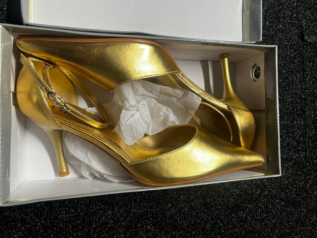 Gouden Chiara Pumps - Nieuw in Doos maat 41, Kleding | Dames, Schoenen, Ophalen of Verzenden, Nieuw, Overige kleuren, Pumps