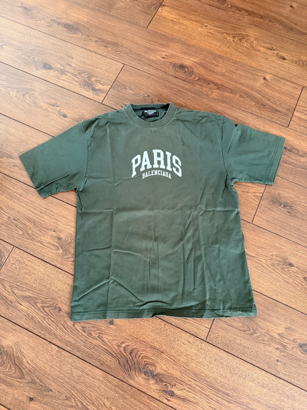 Balenciaga paris tshirt, Ophalen of Verzenden, Zo goed als nieuw, Maat 48/50 (M), Groen