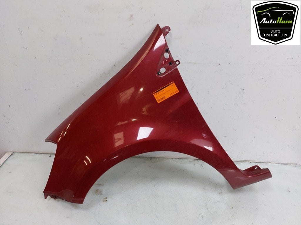 Spatbord Links Voor Renault Clio III (BR/CR) 2010 631014270R, Gebruikt, Renault Deutschland AG, Dialog.deutschland@renault.de