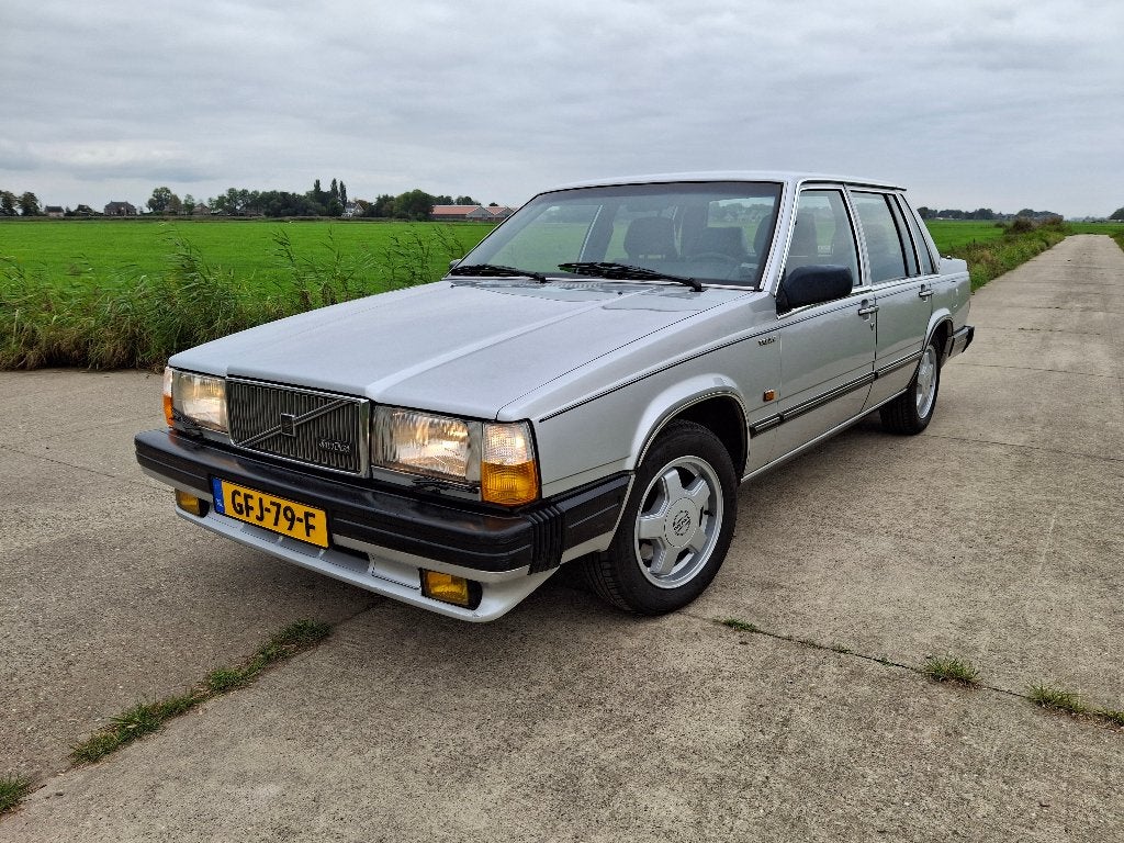 Volvo 740 / 760 GLE 2.4 TD AUT 1984, Automaat, Achterwielaandrijving, Zwart, 1415 kg