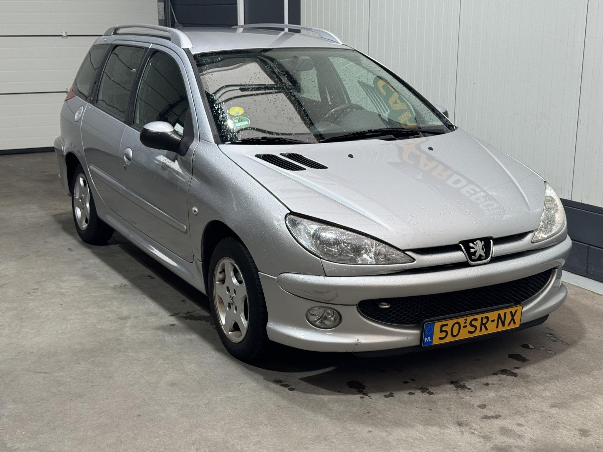 Peugeot 206 SW 1.4 Air-line 3 Airco Vol Jaar APK, Voorwielaandrijving, Stof, 4 cilinders, Origineel Nederlands