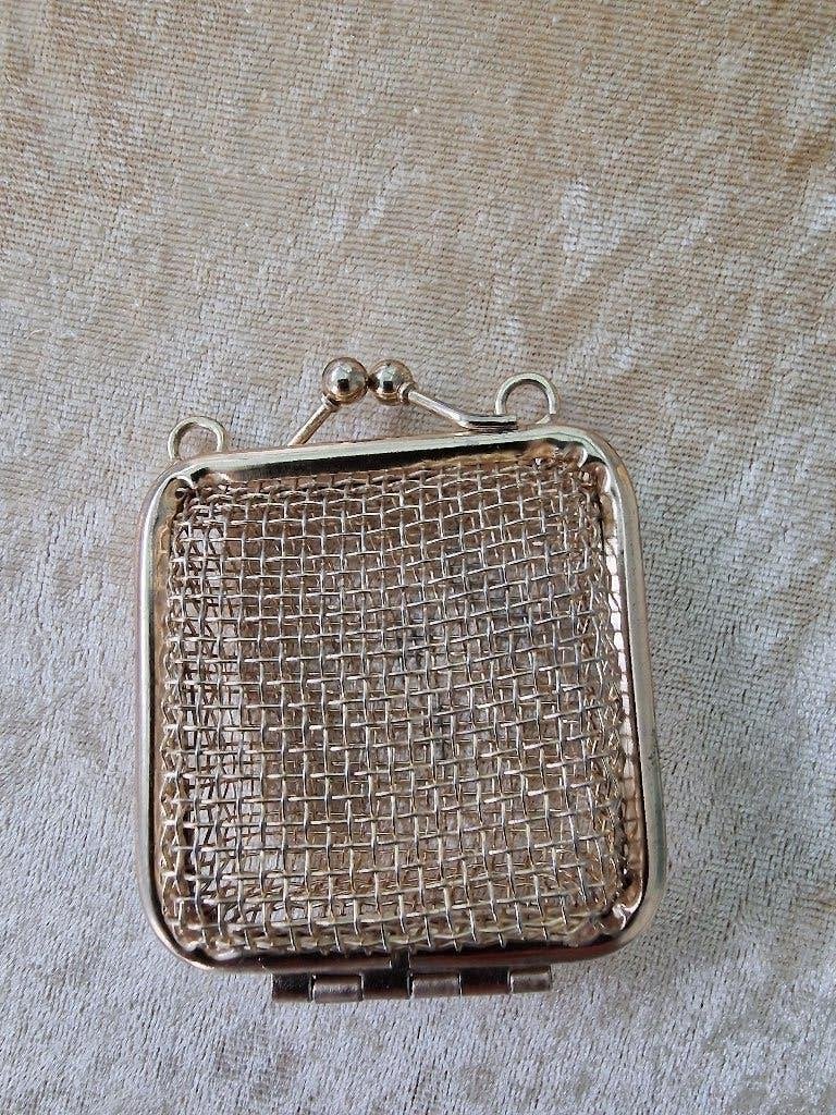 Vintage Goudkleurig Mesh Beursje Kiss Lock, Antiek en Kunst, Ophalen of Verzenden