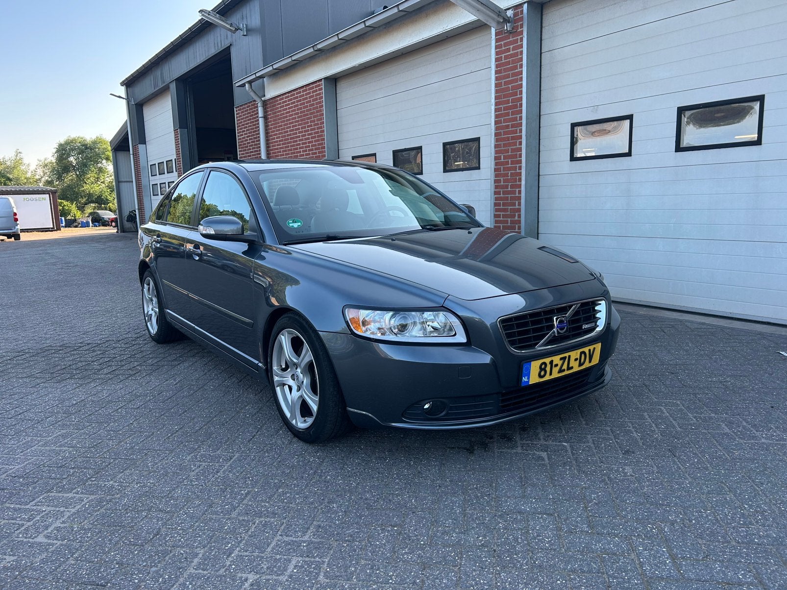 Volvo S40 2.5 T5 2008 Grijs, 700 kg, 2521 cc, Handgeschakeld, Particulier