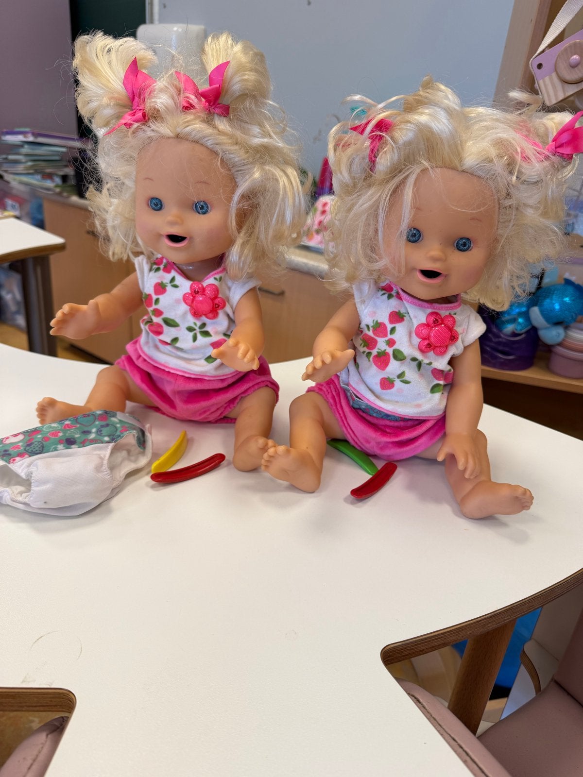 VTech Little Love Zoë Tweeling Poppen met Roze Plaspotje, Ophalen of Verzenden, Gebruikt, Babypop