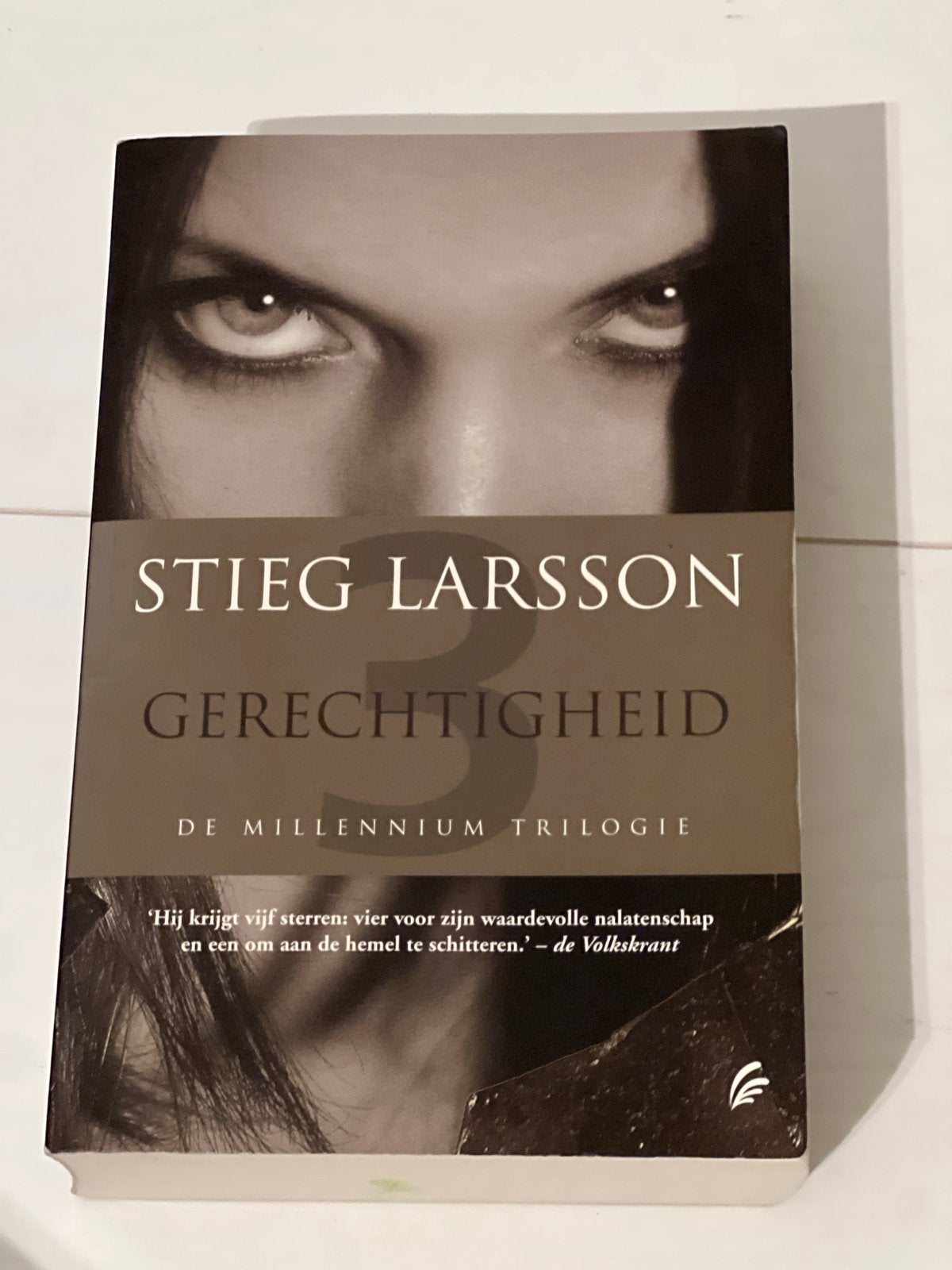 Stieg Larsson - Gerechtigheid (Millennium Trilogie), Boeken, Ophalen of Verzenden, Gelezen, Europa overig