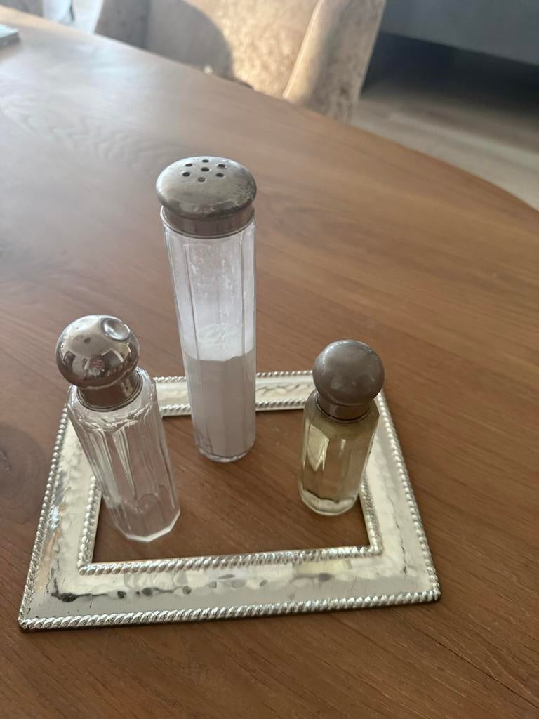 Antieke toilet / parfum flesjes, Antiek en Kunst, Antiek | Glas en Kristal, Verzenden