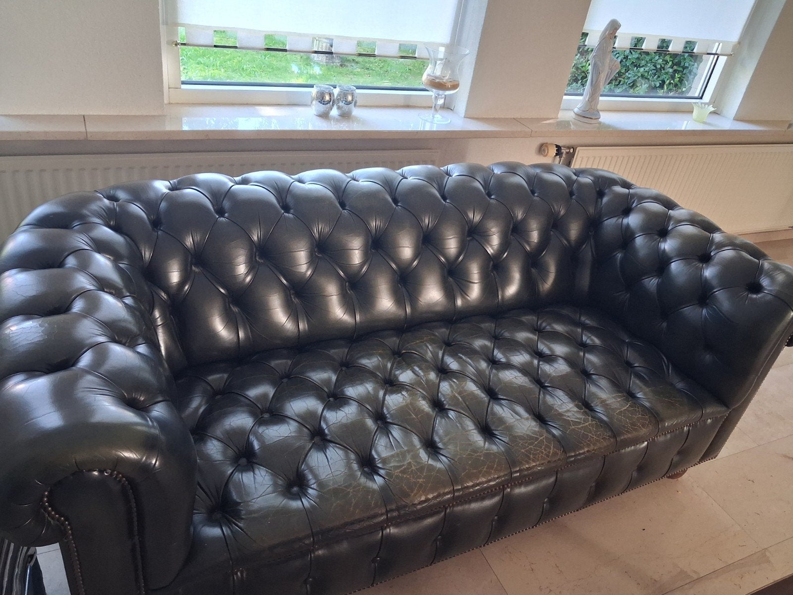 Stijlvolle Chesterfield mooie klassieke kleur, Huis en Inrichting, Ophalen, Klassiek, Driepersoons, Zo goed als nieuw