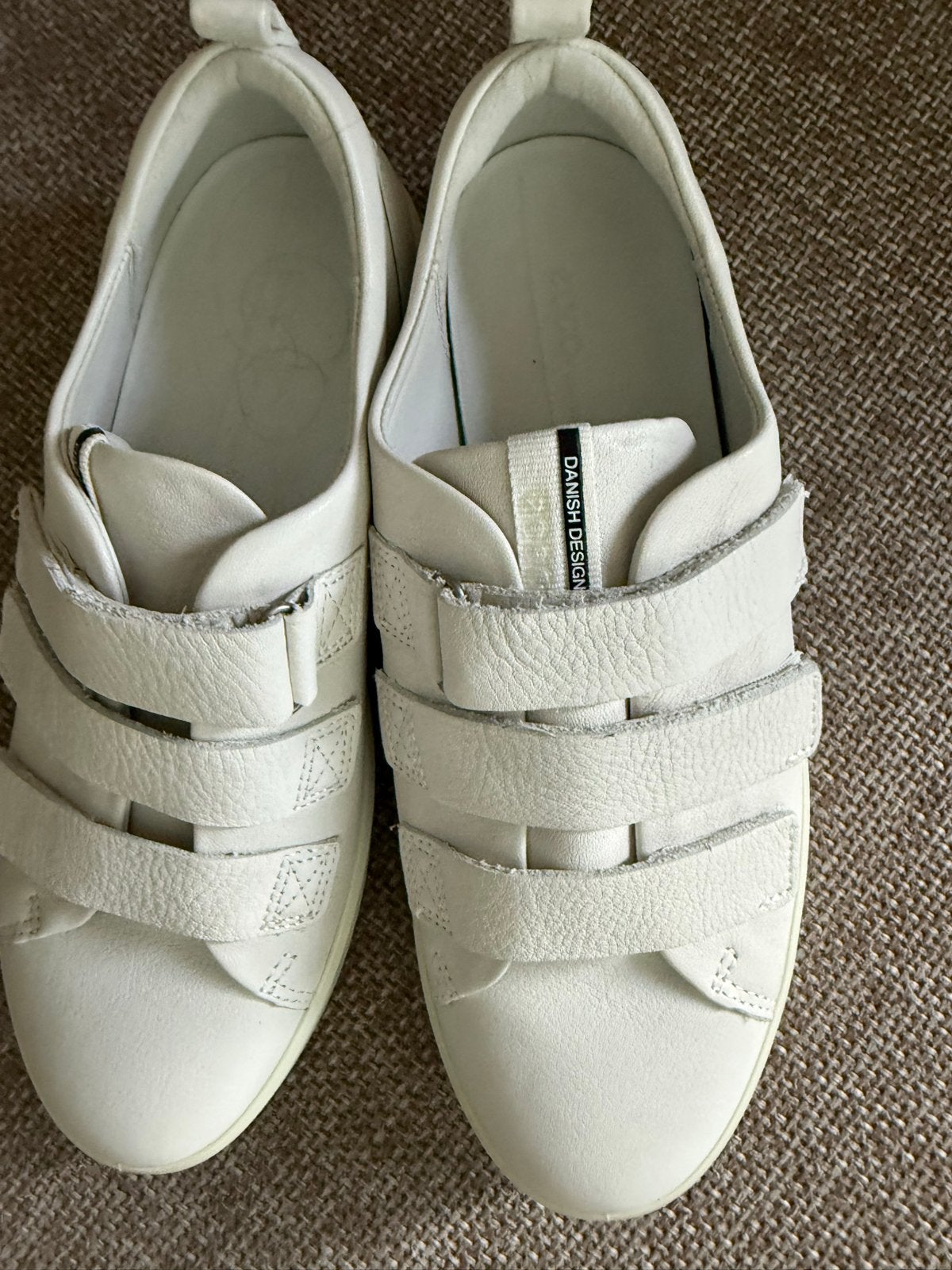 Nieuwe Ecco sneakers met klittenband, maat 39, Kleding | Dames, Schoenen, Ophalen, Nieuw, Wit, Sneakers of Gympen