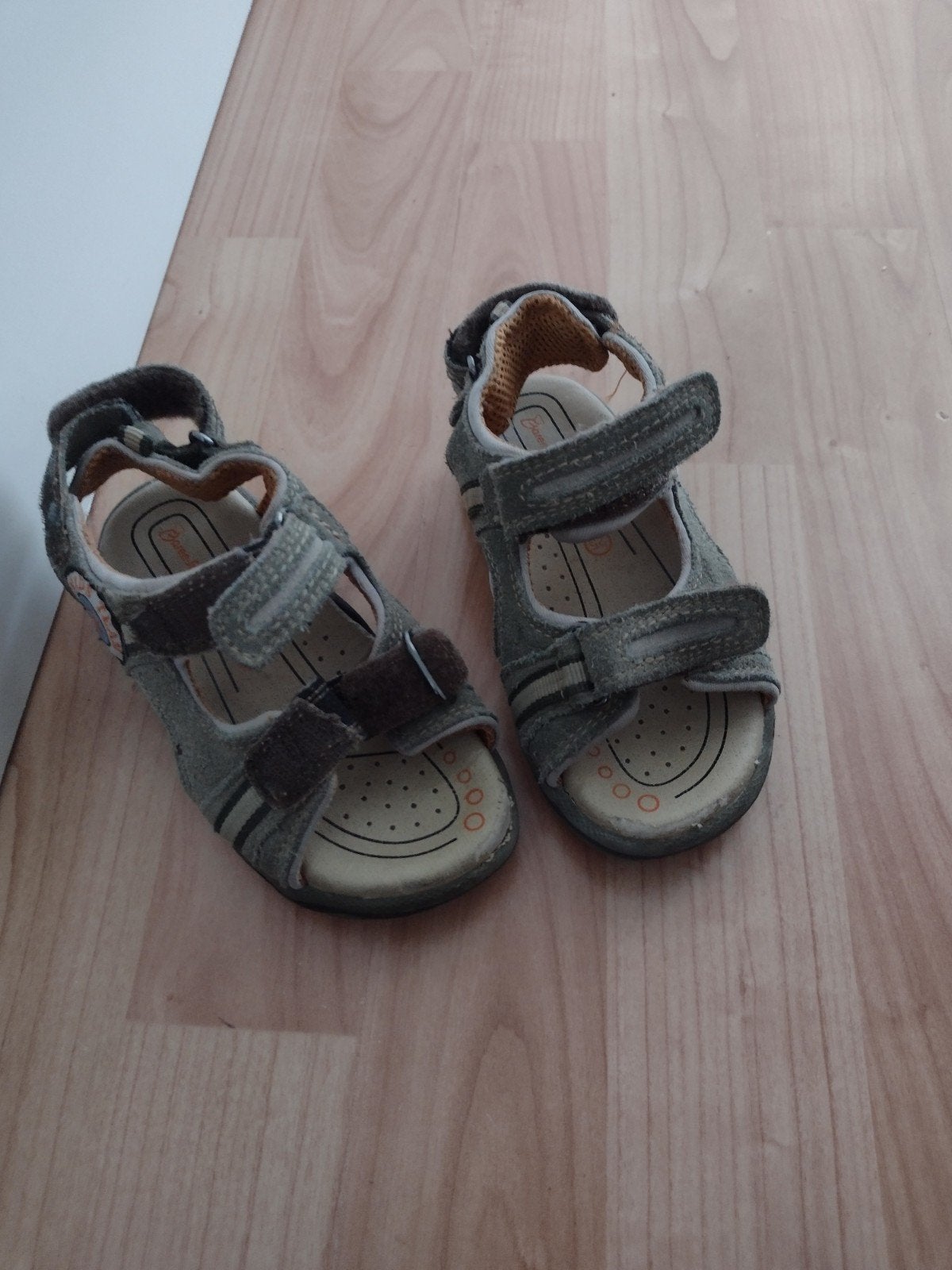 Kinder sandalen maat 25 - Comfortabel en stevig, Ophalen, Gebruikt, Jongen of Meisje, Overige typen