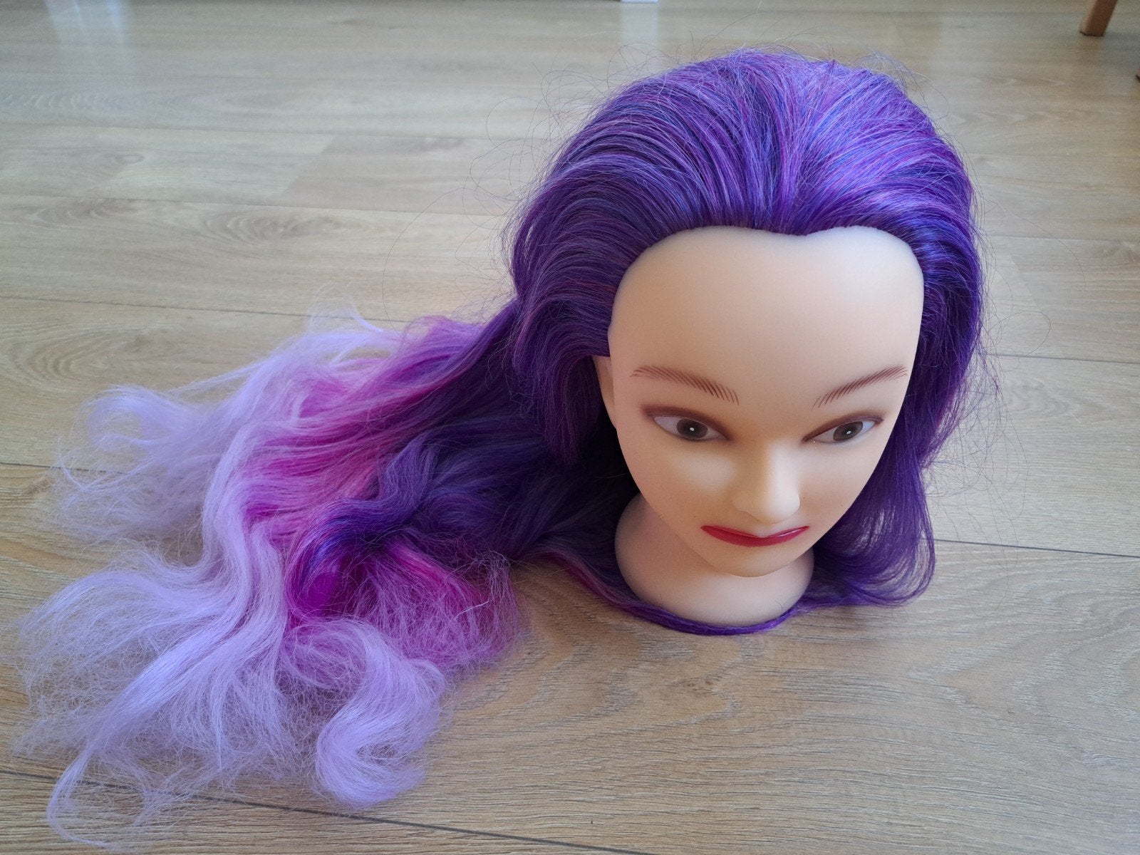 Oefenhoofd kapper met mermaid haar en standaard, Ophalen of Verzenden, Pruik of Haarverlenging