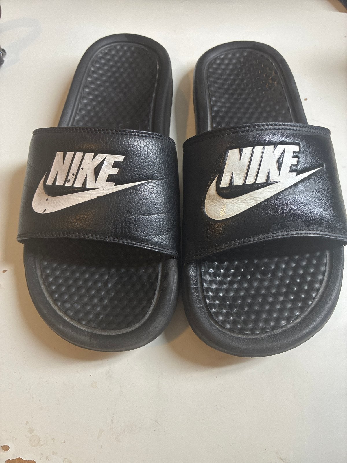 Nike Benassi JDI Slippers Zwart - Maat 40, Ophalen of Verzenden, Gedragen, Zwart