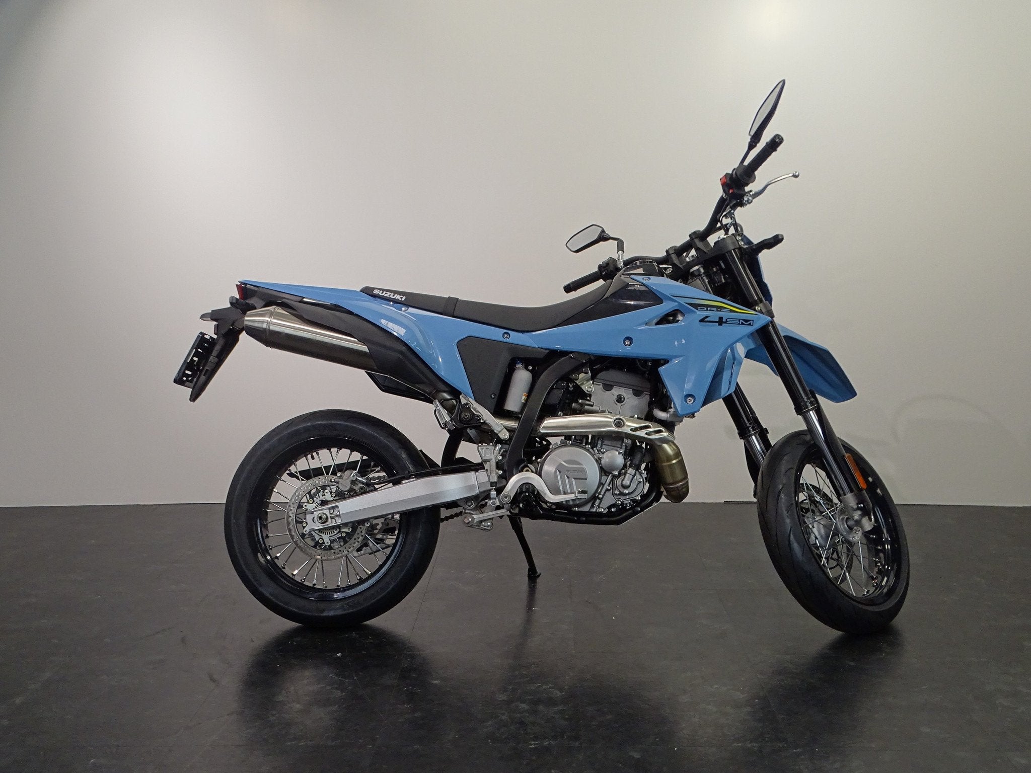 Suzuki DR-Z4SM, Motoren, Motoren | Suzuki, Bedrijf, 12 t/m 35 kW, SuperMoto
