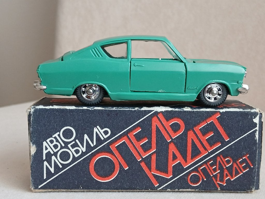 Opel Kadett B Coupe A13 Krugozor toy factory Moscow ussr, Ophalen of Verzenden, Zo goed als nieuw, Auto, Overige merken