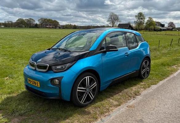 BMW i3 2017 ( 2 prijzen ) , Leer, pano, 20 inch, H-Kardon, Auto's, BMW, Automaat, Achterwielaandrijving, 43 €/maand, Particulier