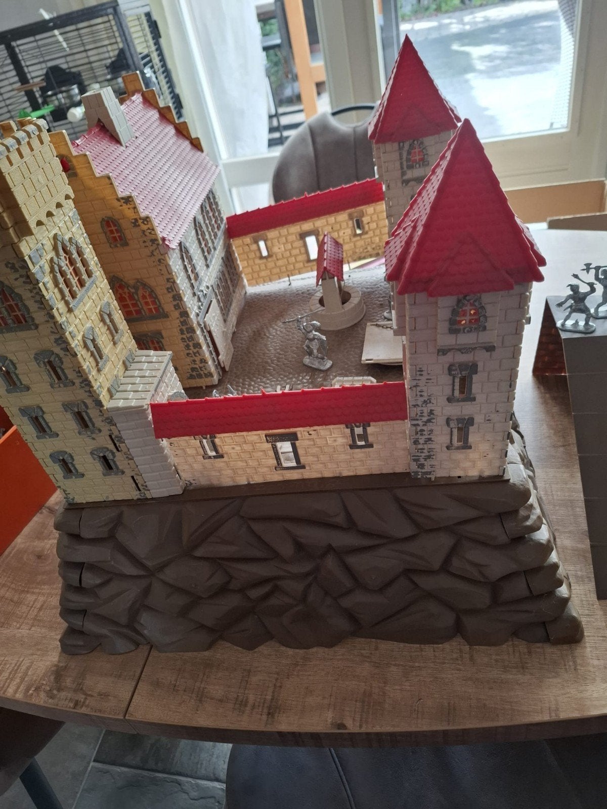 King Arthur's Castle! Speelkasteel met ridders en paard, Ophalen, Zo goed als nieuw, Jongen of Meisje