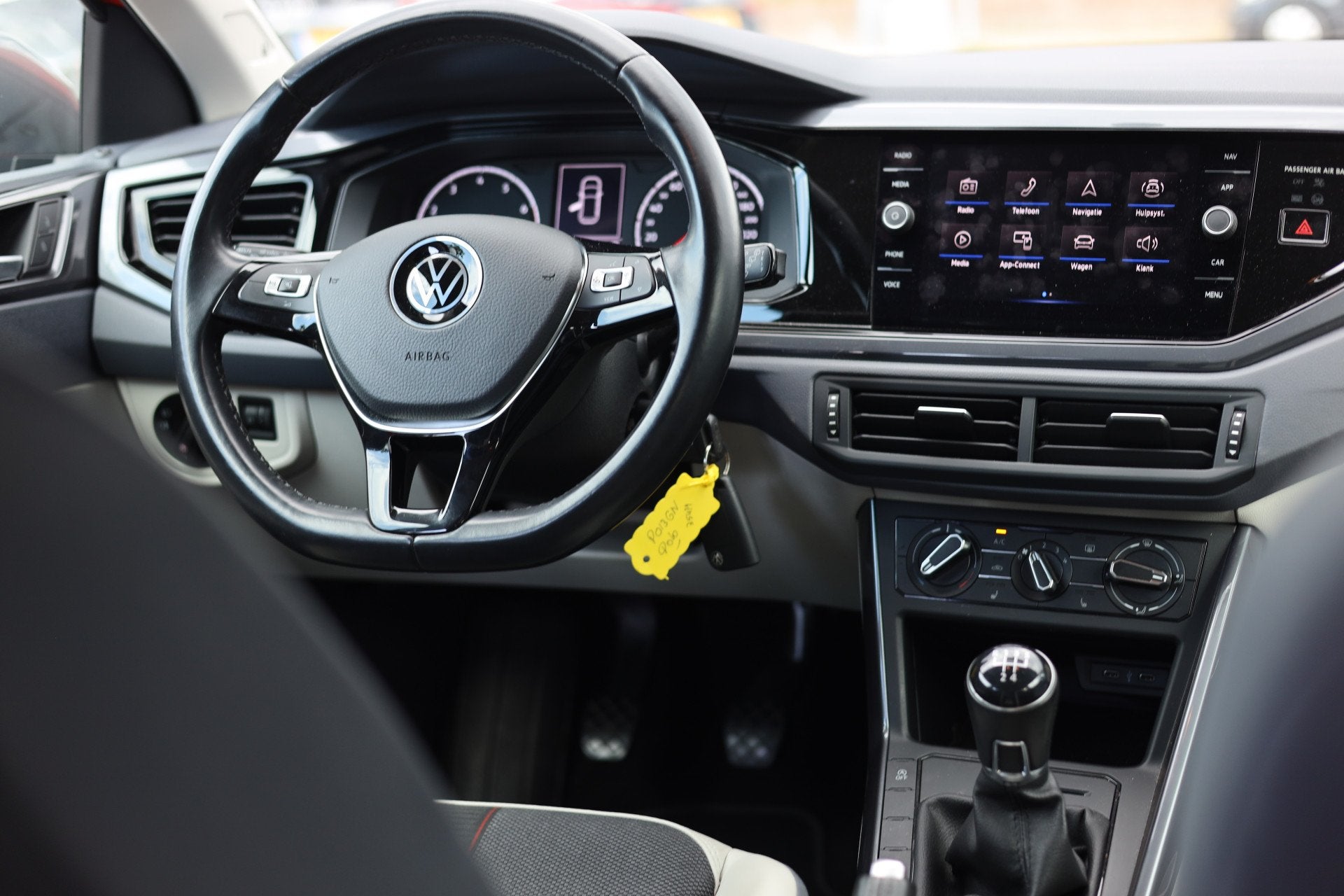 Volkswagen Polo 1.0 TSI BEATS EDITION | NAVI | CARPLAY | CAM, Auto's, Voorwielaandrijving, 1063 kg, Gebruikt, Euro 6