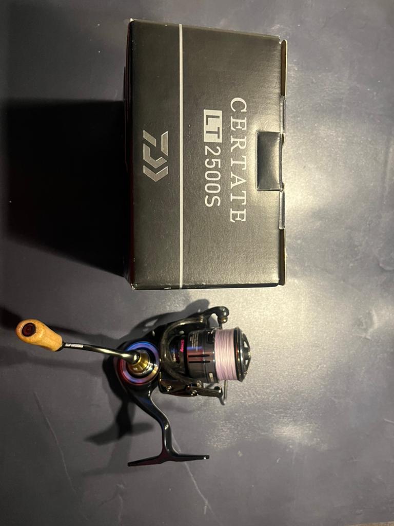 Daiwa Certate 19 LT2500S, Ophalen, Gebruikt, Molen