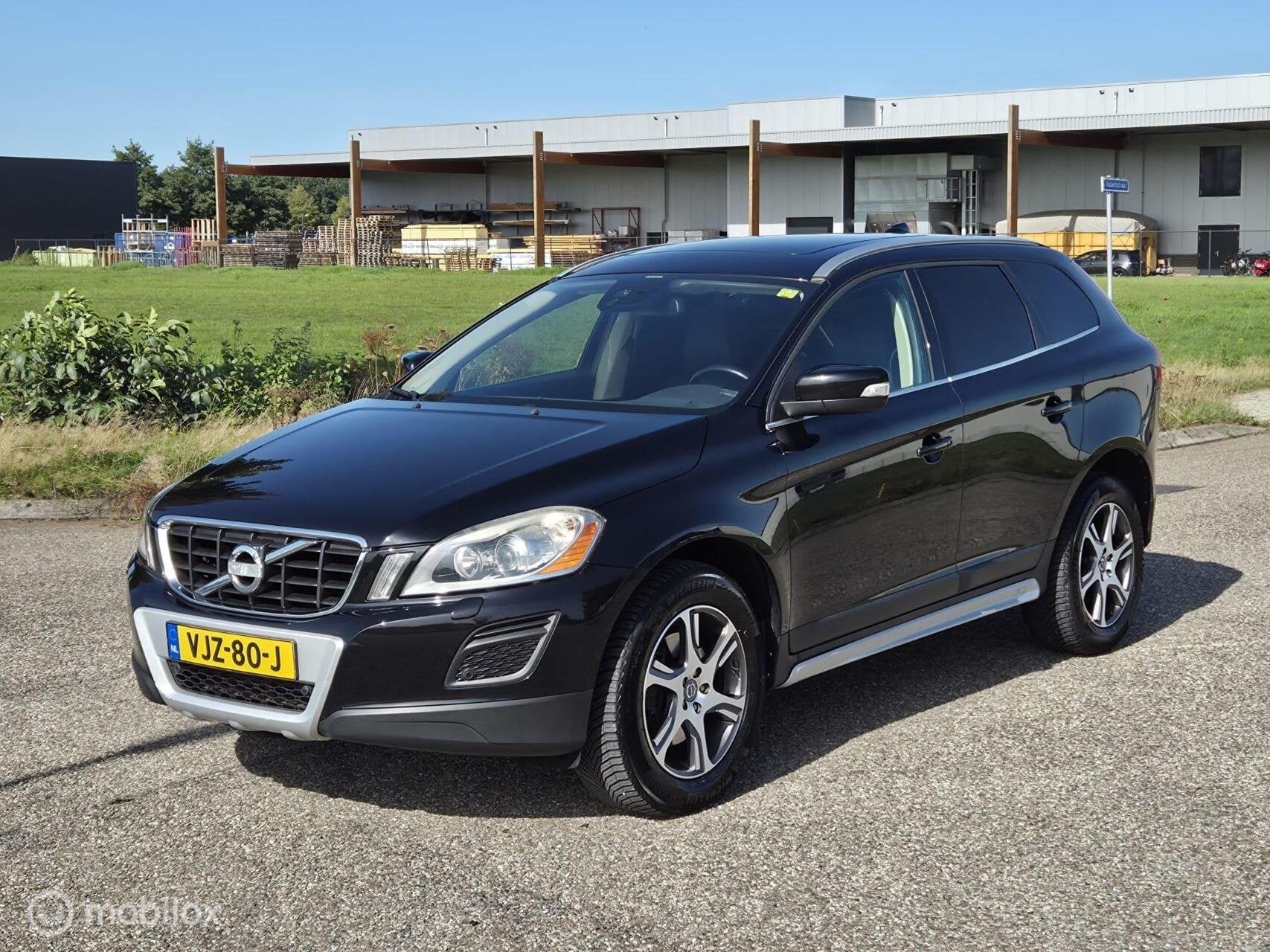 Volvo XC60 2.4 D5 AWD Summum Grijs kenteken / Bestel auto, Auto's, Automaat, Euro 5, 15 km/l, Gebruikt