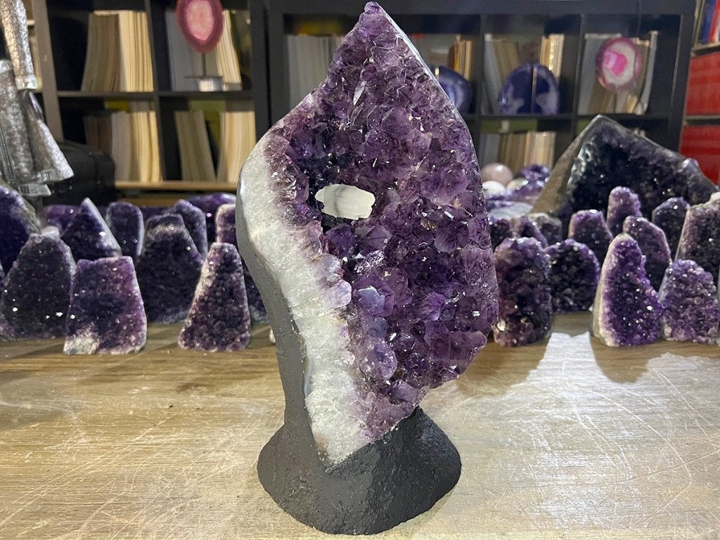 Amethist Cluster (88) diep paars van kleur, top stuk, Ophalen of Verzenden, Mineraal