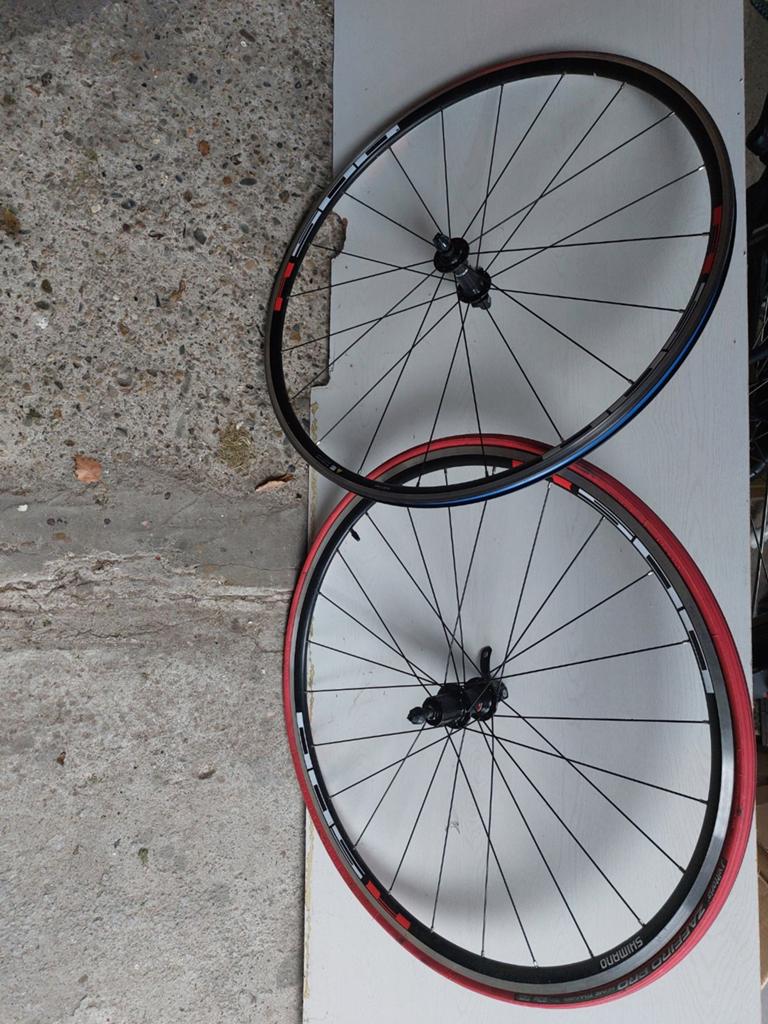 Shimano Wielset WH-R500 Shimano Naven 8/9/10 Speed Zwart, Fietsen en Brommers, Fietsonderdelen, Ophalen of Verzenden, Racefiets