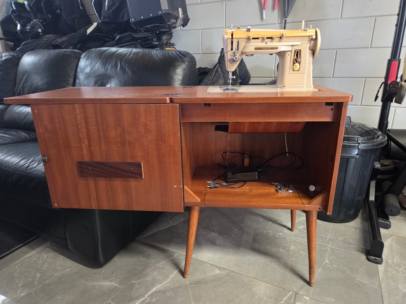 Vintage Singer Naaimachine 402G met Origineel Meubel, Ophalen, Gebruikt, Naaimachine, Singer