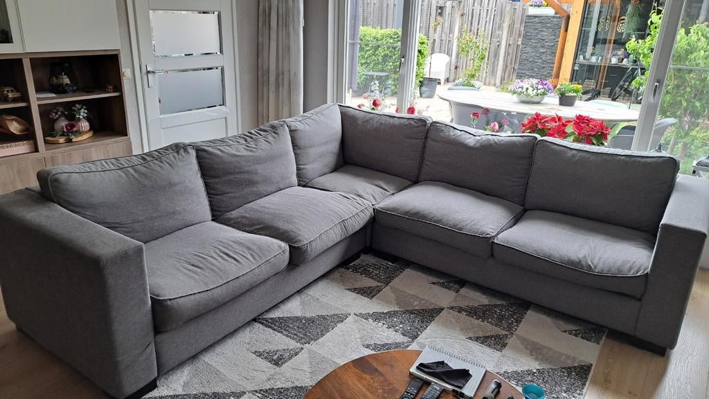 Lichtgrijze hoekbank - 280 cm lang, Huis en Inrichting, Banken | Bankstellen, Ophalen, 250 tot 300 cm, Gebruikt, Hoekbank