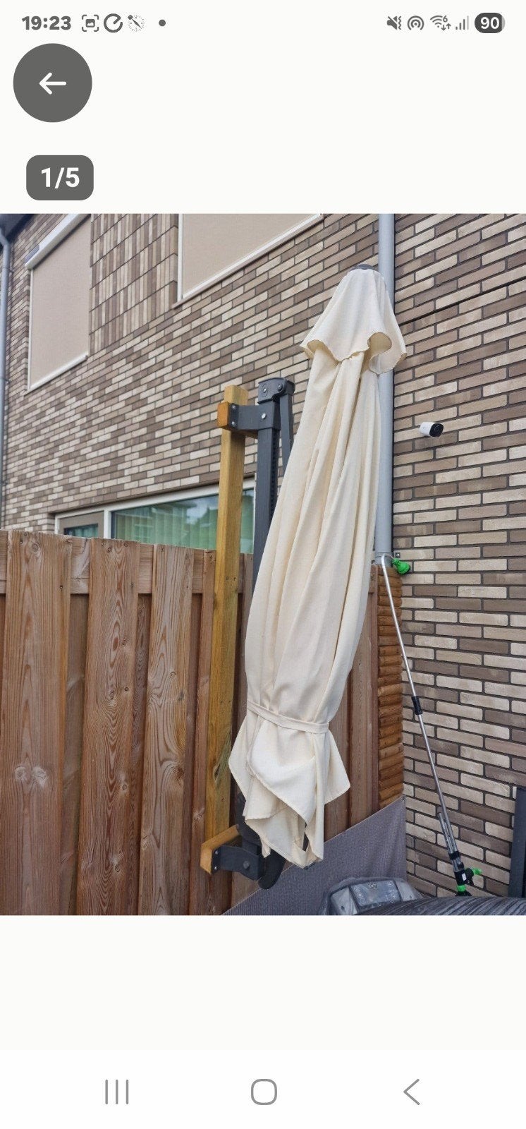 Ronde muurparasol - Ideaal voor kleine tuinen!, Tuin en Terras, Ophalen of Verzenden, Gebruikt, 1 tot 2 meter, Muurparasol