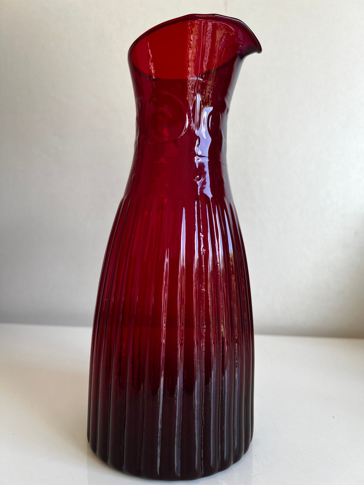 Vintage Glazen Waterkan~Sapkan Ossenbloed Rood Ribbel 80’s, Ophalen of Verzenden