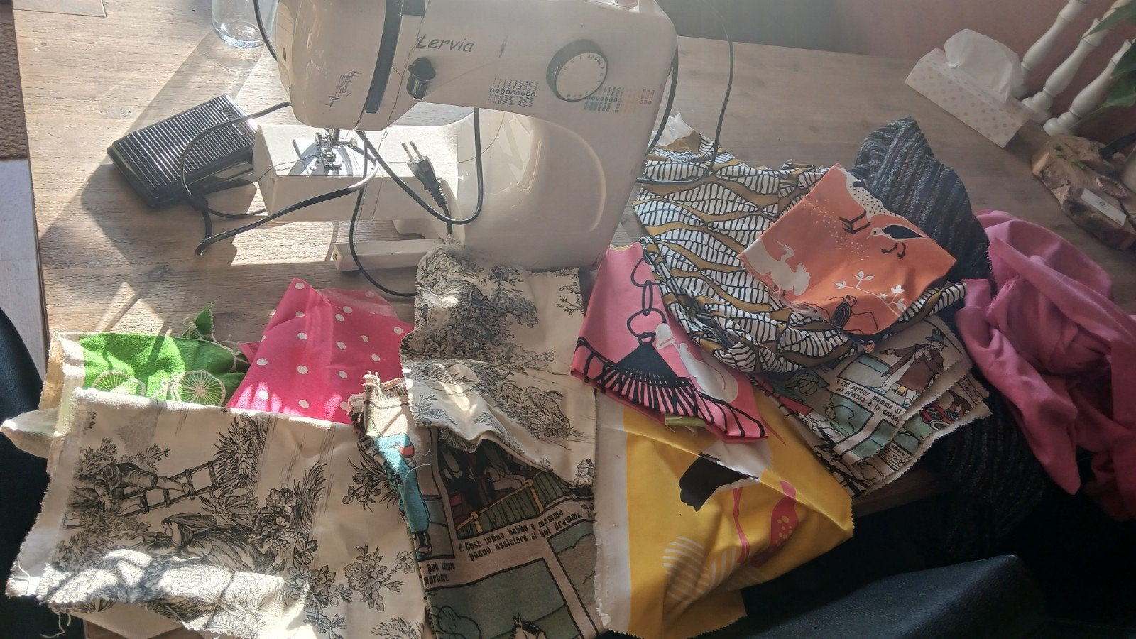Lervia Naaimachine met stoffenpakket, Hobby en Vrije tijd, Naaimachines en Toebehoren, Ophalen of Verzenden, Gebruikt, Naaimachine